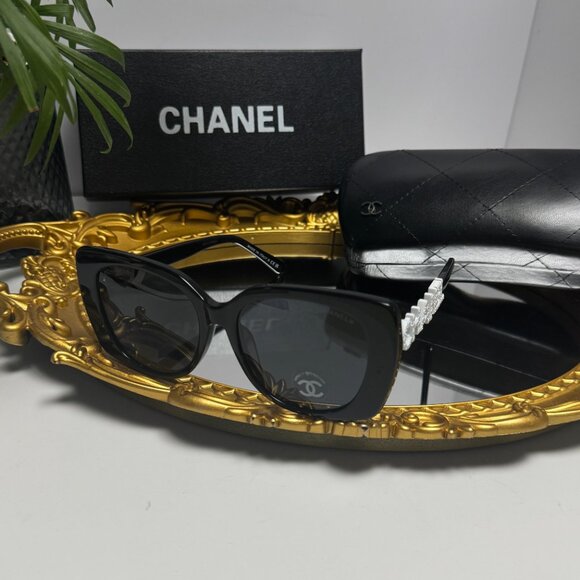 Chanel Logo Sunglasses☀️ - Picture 8 of 11